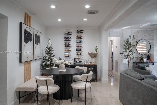 2403 Rodman St, Hollywood, FL 33020