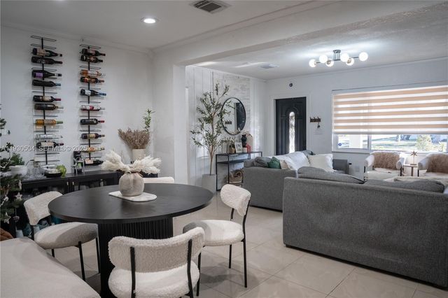 2403 Rodman St, Hollywood, FL 33020