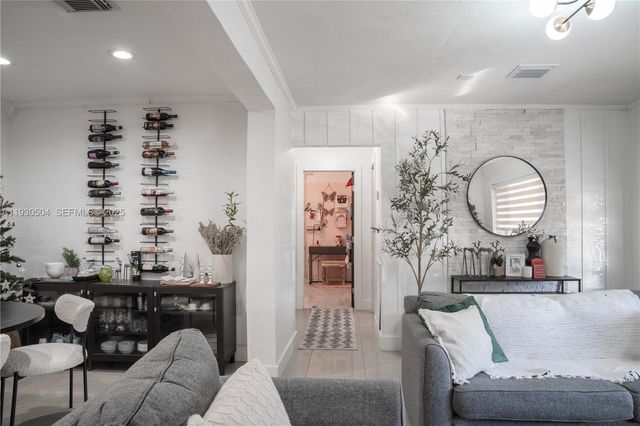 2403 Rodman St, Hollywood, FL 33020