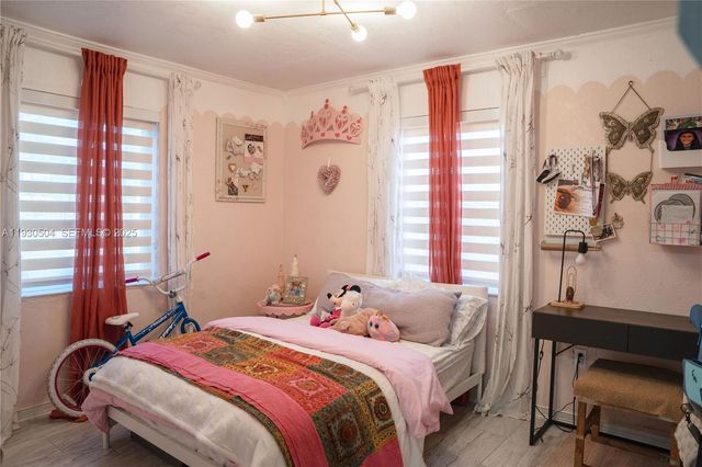 2403 Rodman St, Hollywood, FL 33020