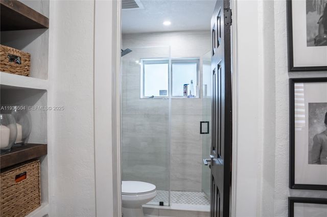 2403 Rodman St, Hollywood, FL 33020