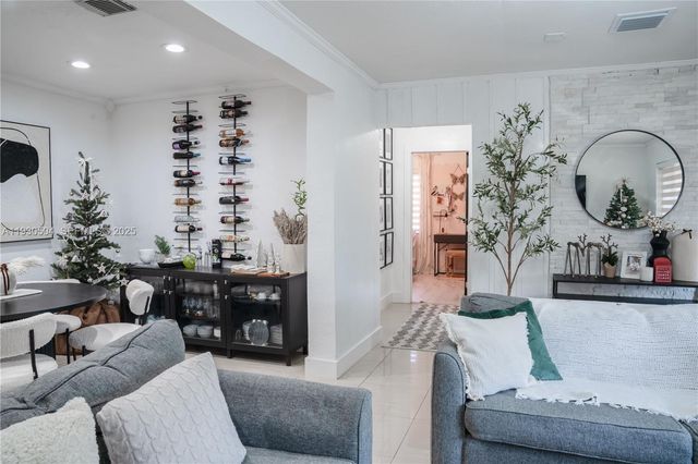 2403 Rodman St, Hollywood, FL 33020