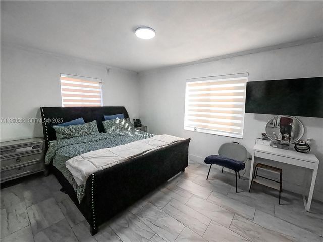 2403 Rodman St, Hollywood, FL 33020