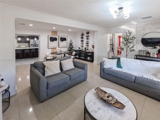 2403 Rodman St, Hollywood, FL 33020