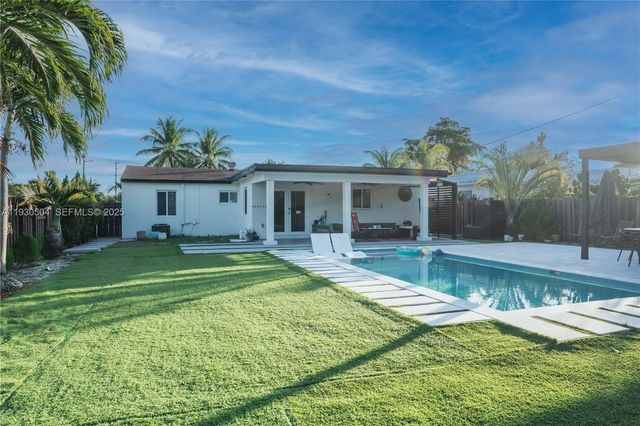 2403 Rodman St, Hollywood, FL 33020