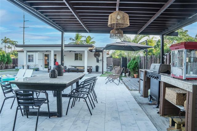 2403 Rodman St, Hollywood, FL 33020