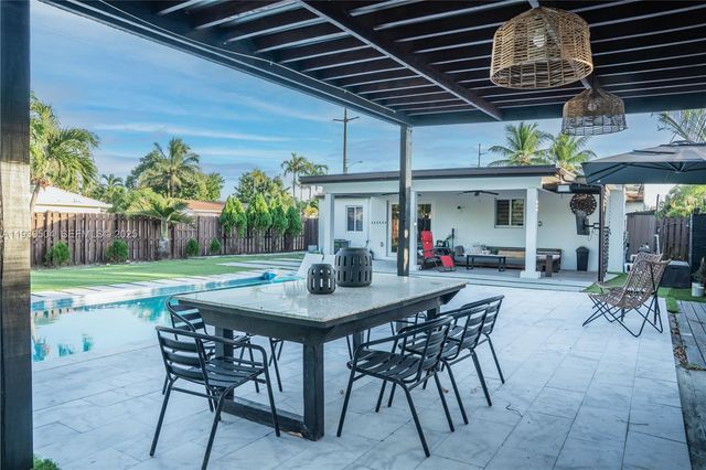 2403 Rodman St, Hollywood, FL 33020