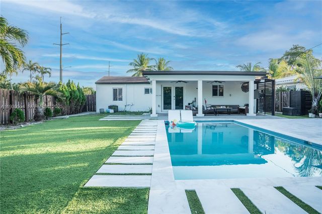 2403 Rodman St, Hollywood, FL 33020