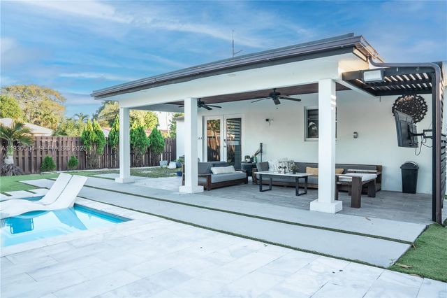 2403 Rodman St, Hollywood, FL 33020