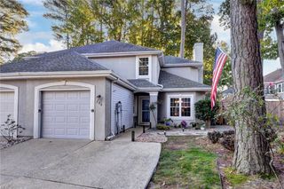 720 W Willow Point PL, Newport News, VA 23602