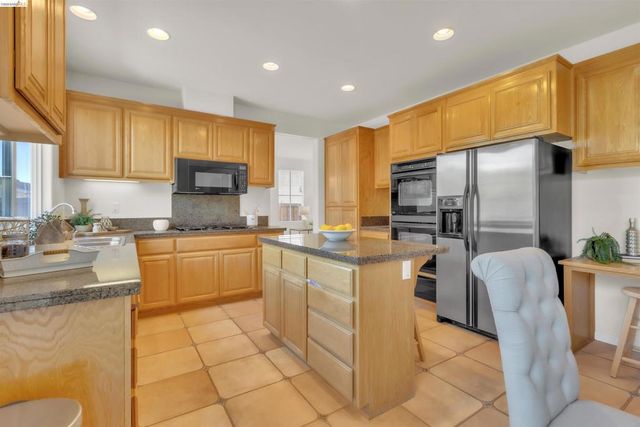 1846 Sanger Peak Way, Antioch, CA 94531