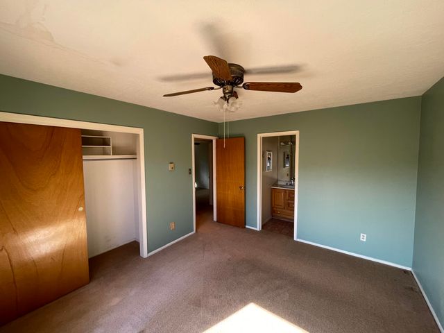 6040 Namath Avenue NW, Albuquerque, NM 87120