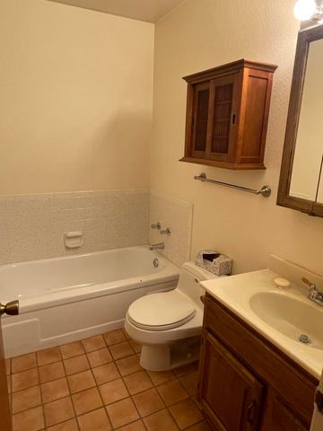 6040 Namath Avenue NW, Albuquerque, NM 87120