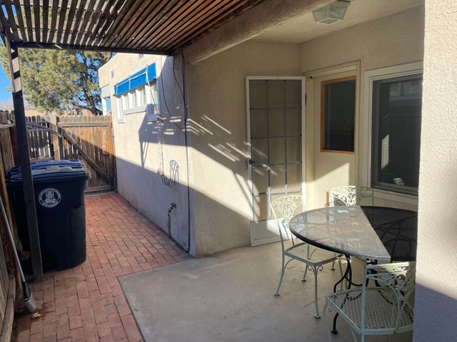 6040 Namath Avenue NW, Albuquerque, NM 87120