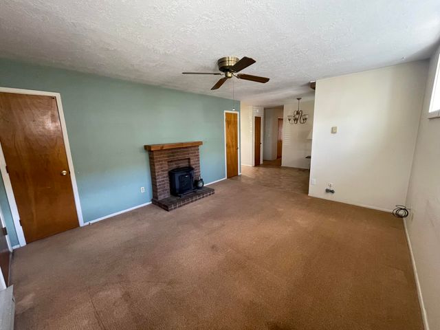 6040 Namath Avenue NW, Albuquerque, NM 87120