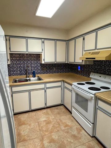 6040 Namath Avenue NW, Albuquerque, NM 87120