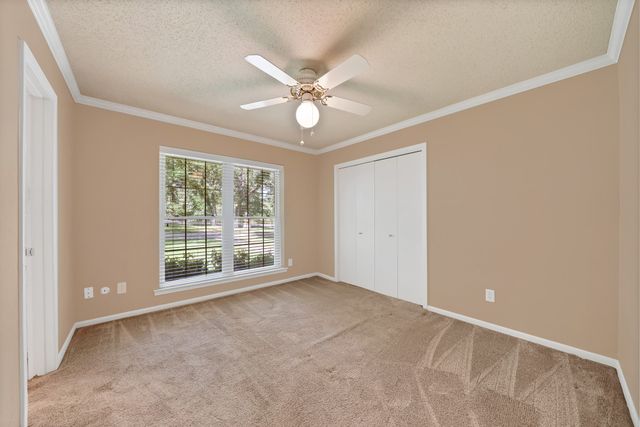 451 Cooks Lane, Fort Worth, TX 76120