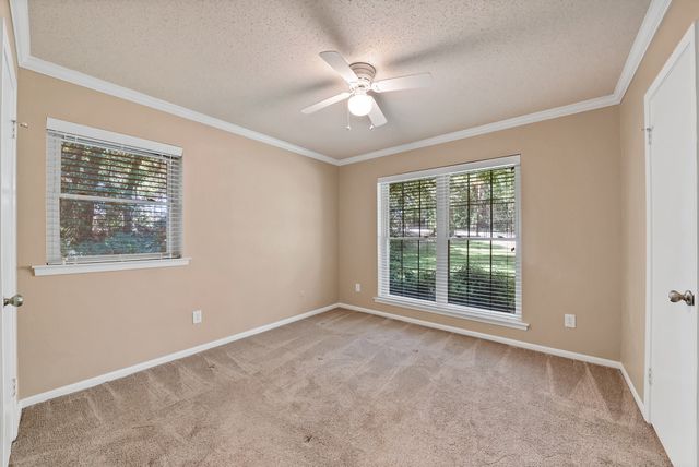 451 Cooks Lane, Fort Worth, TX 76120