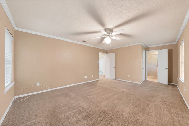 451 Cooks Lane, Fort Worth, TX 76120
