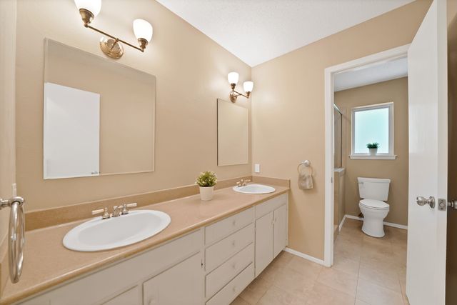451 Cooks Lane, Fort Worth, TX 76120