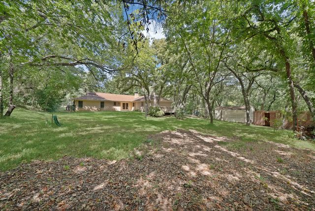 451 Cooks Lane, Fort Worth, TX 76120