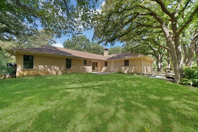451 Cooks Lane, Fort Worth, TX 76120