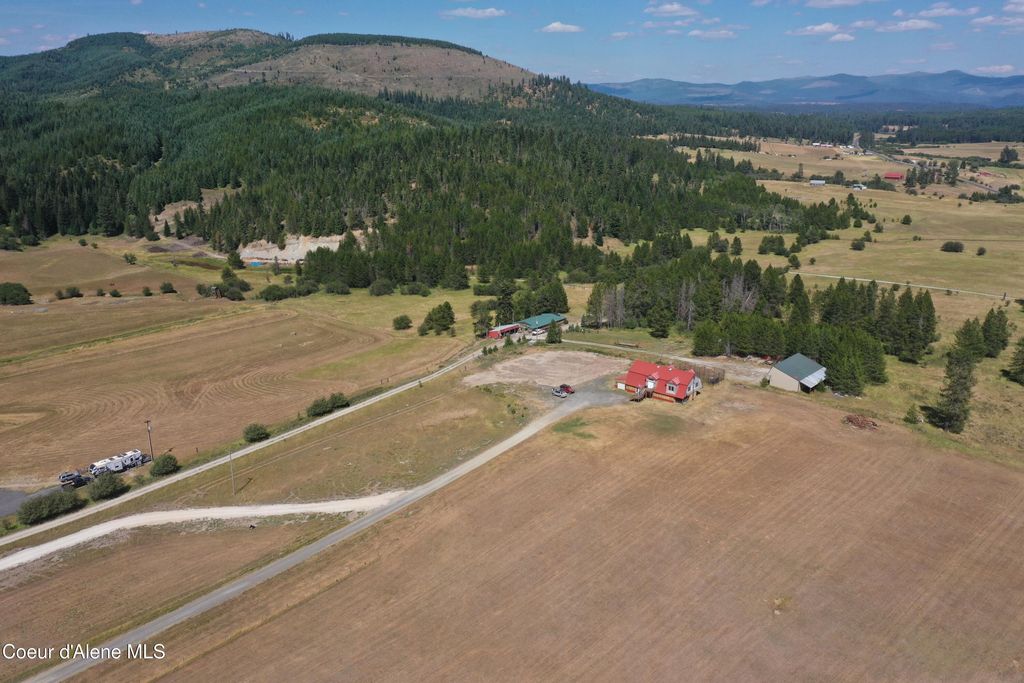 571 Johns Creek RD, St. Maries, ID 83861 photo 4