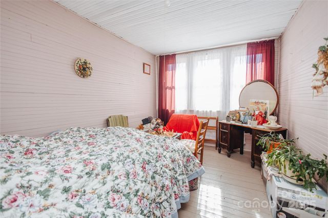 63 Clear Creek Road, Marion, NC 28752