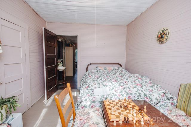 63 Clear Creek Road, Marion, NC 28752