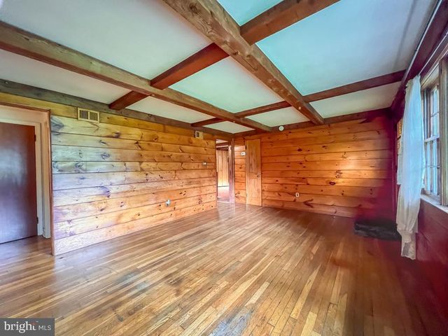 55 FAIRWAY DR, Yardley, PA 19067