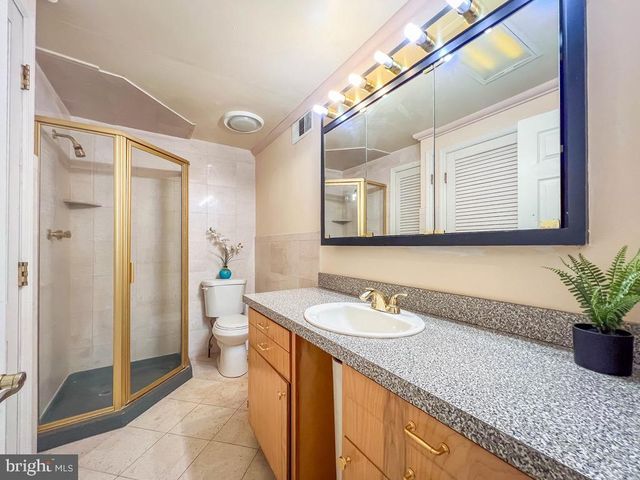 55 FAIRWAY DR, Yardley, PA 19067
