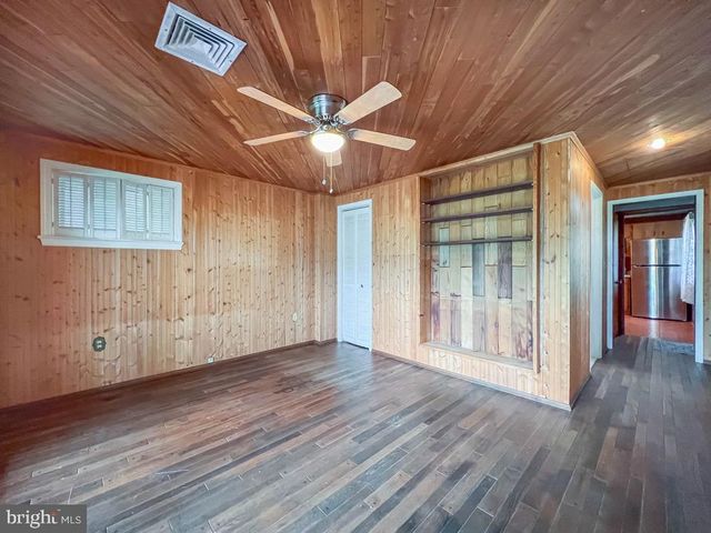 55 FAIRWAY DR, Yardley, PA 19067
