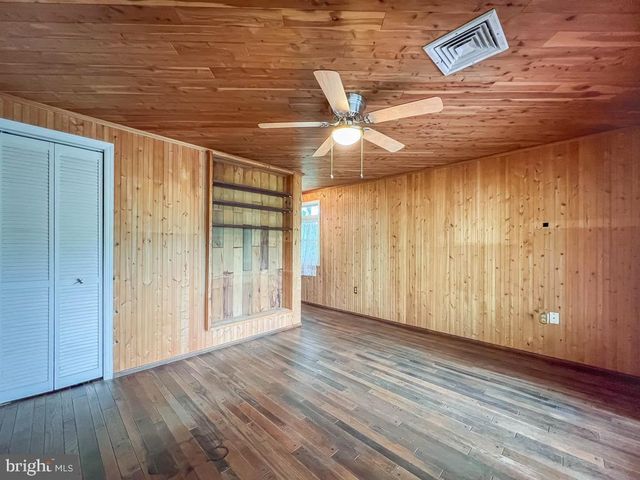 55 FAIRWAY DR, Yardley, PA 19067