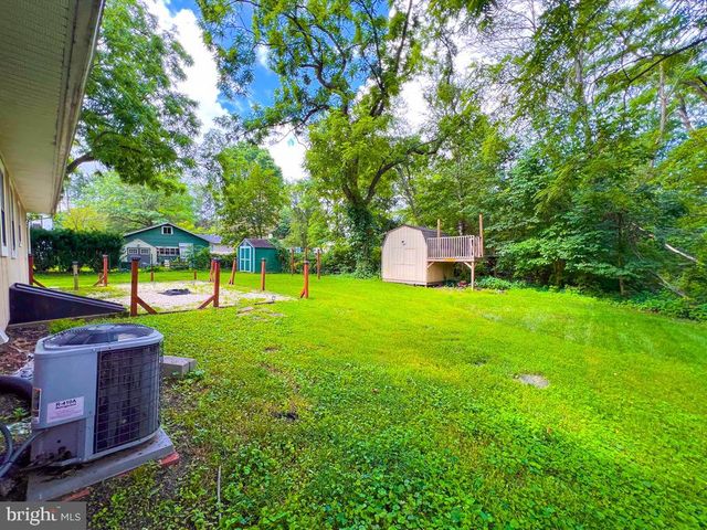 55 FAIRWAY DR, Yardley, PA 19067
