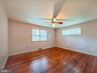 55 FAIRWAY DR, Yardley, PA 19067