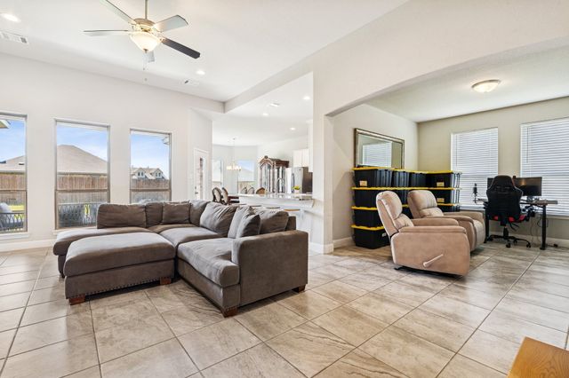 706 Buffalo Creek Drive, Cleburne, TX 76033