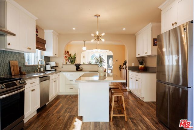 1140 N Evergreen Avenue, Los Angeles, CA 90033