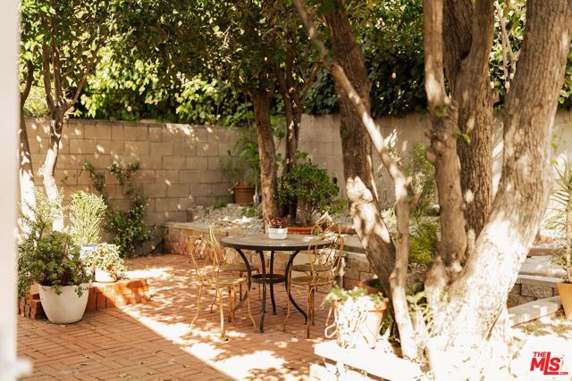 1140 N Evergreen Avenue, Los Angeles, CA 90033