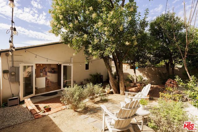 1140 N Evergreen Avenue, Los Angeles, CA 90033