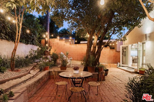 1140 N Evergreen Avenue, Los Angeles, CA 90033