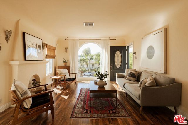 1140 N Evergreen Avenue, Los Angeles, CA 90033