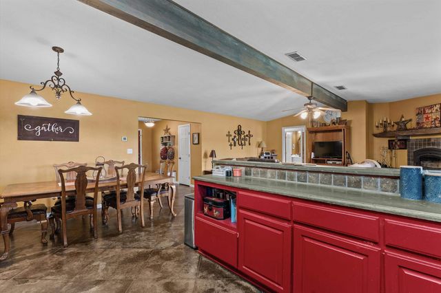 8550 New Hope Rd, Gilmer, TX 75645