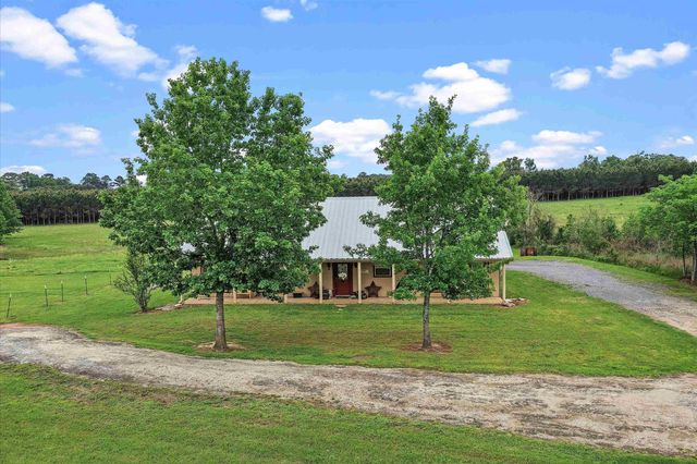8550 New Hope Rd, Gilmer, TX 75645