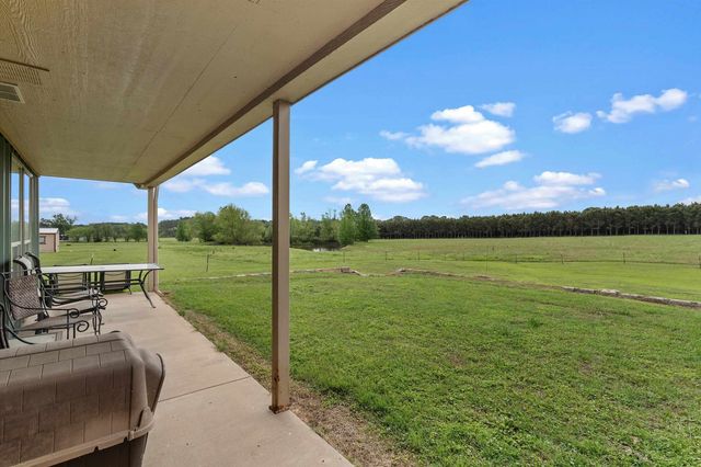 8550 New Hope Rd, Gilmer, TX 75645
