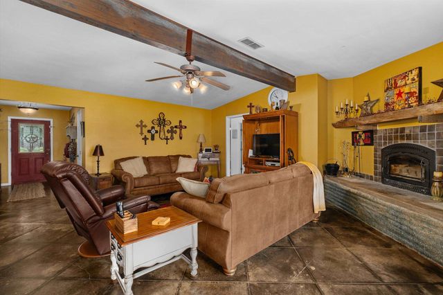 8550 New Hope Rd, Gilmer, TX 75645