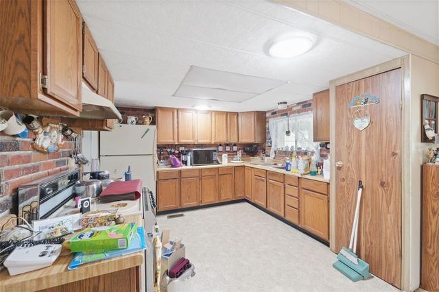 7469 DEARBORN AVENUE, Brooksville, FL 34613