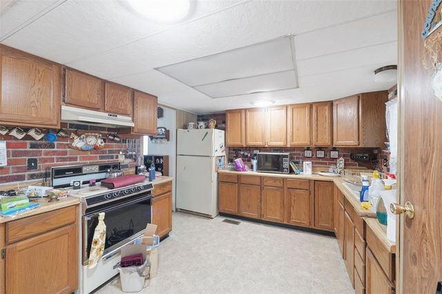 7469 DEARBORN AVENUE, Brooksville, FL 34613