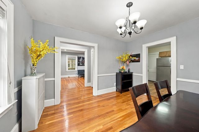 31 Lura St, Lowell, MA 01851