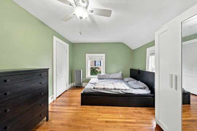 31 Lura St, Lowell, MA 01851