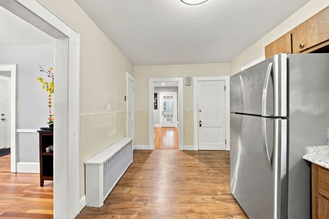 31 Lura St, Lowell, MA 01851